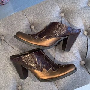 Western style open back boot